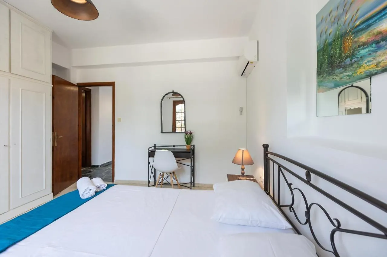 A&S Seaside House Villa Lixouri 0*,